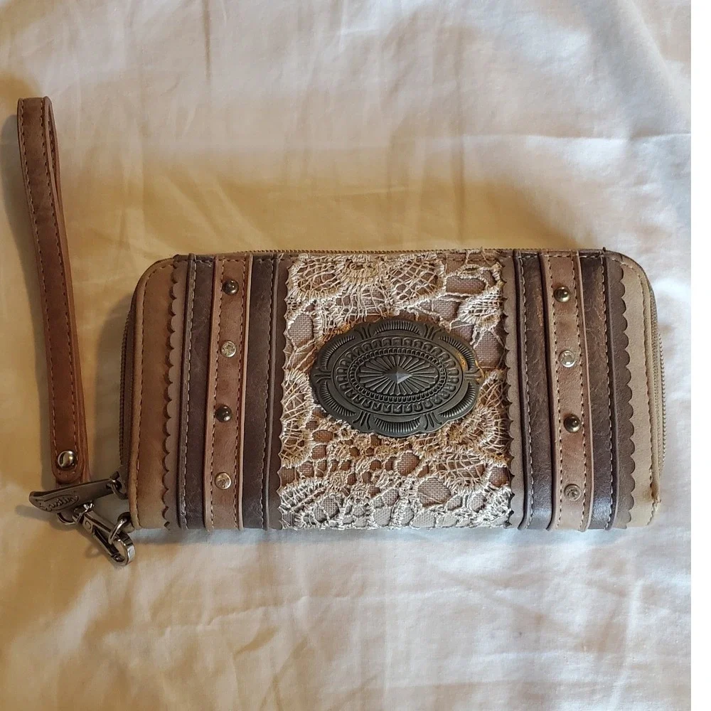 Justin Boots Brown Faux Leather Lace Concho Studded Zip Around Wristlet Wallet